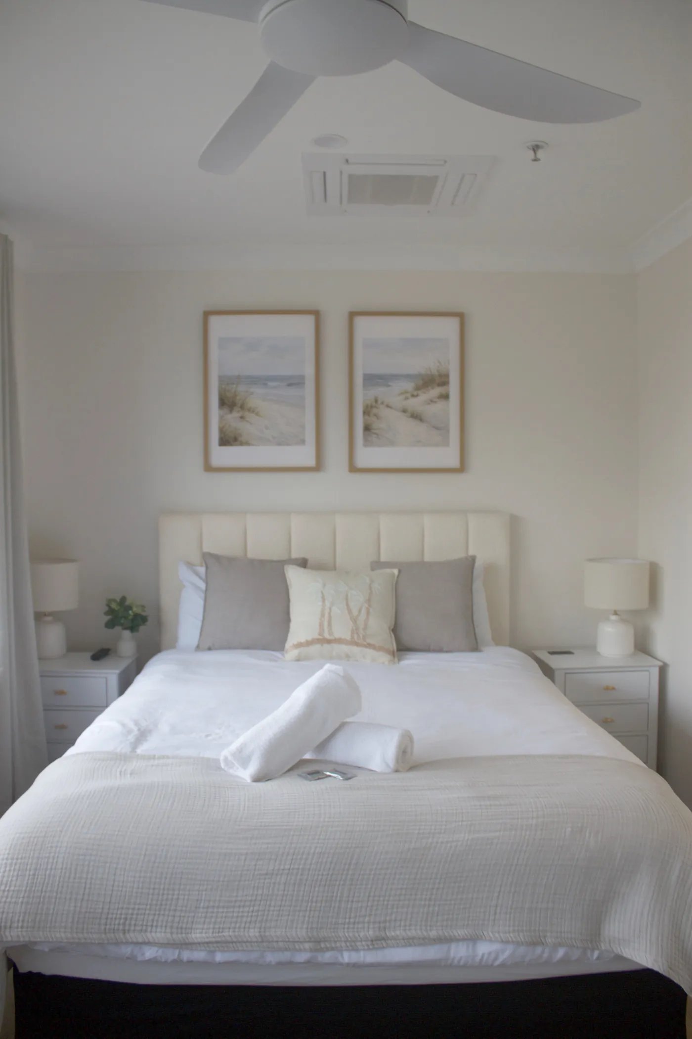 Guest room at the Riverview Hotel, Murwillumbah
